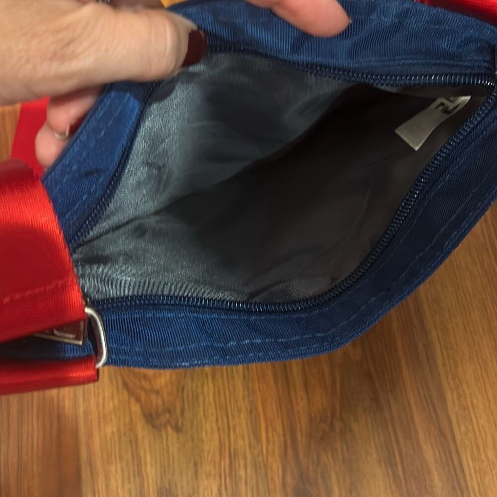 Fila red white and blue Messenger bag crossbody bag - Picture 4 of 7